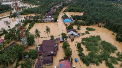 Kemensos Salurkan Bantuan